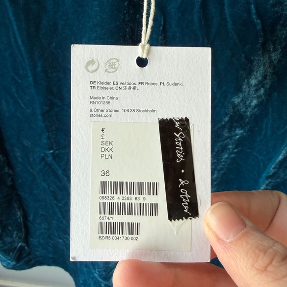 & Other Stories teal crushed velvet spaghetti strap mini dress Women’s sz 6 NWT - Picture 5 of 8